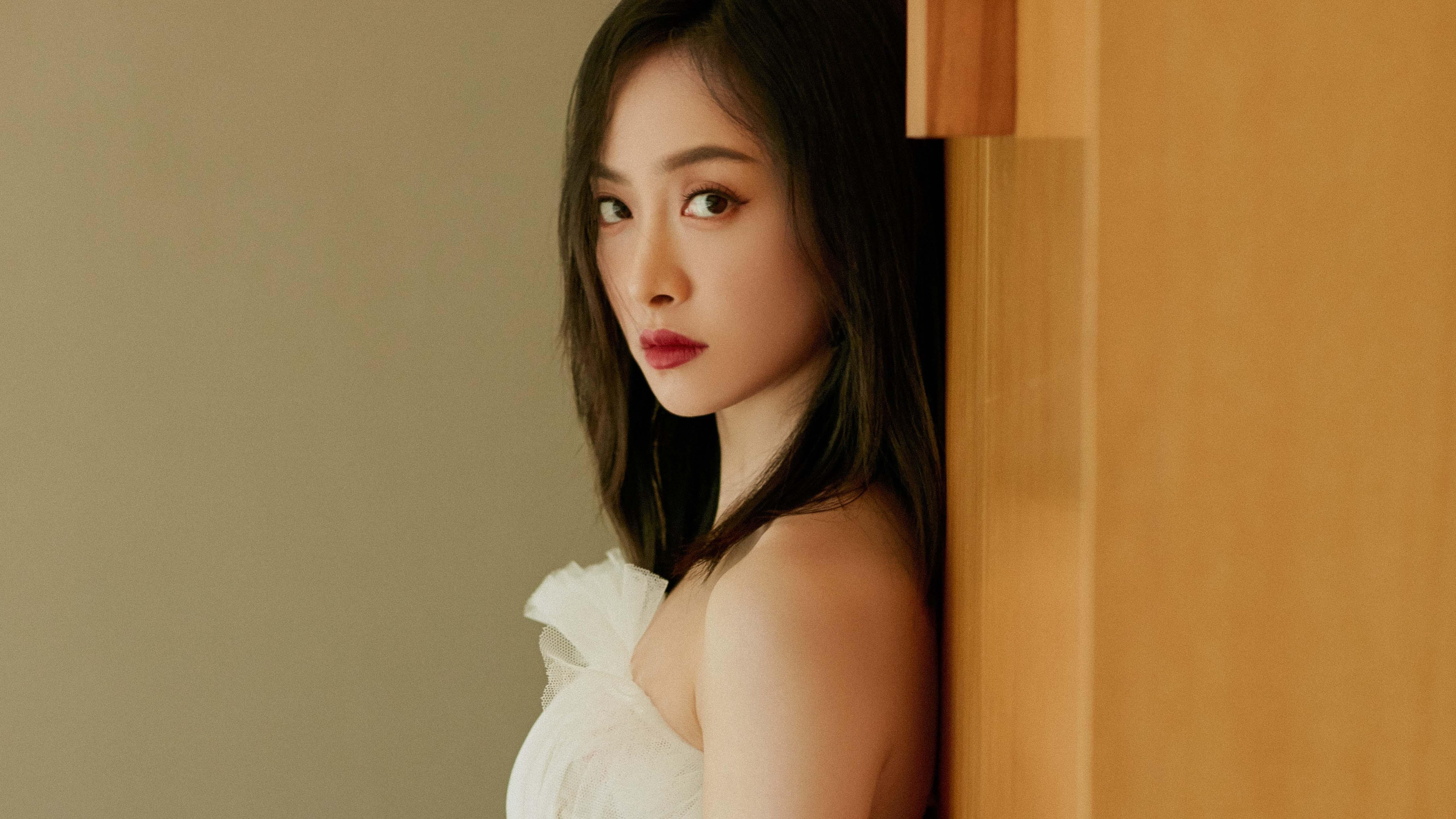 开云网站-德甲激烈决战，数据分析揭示中场控制策略与攻防转换要素，前德甲中场涉嫌谋杀